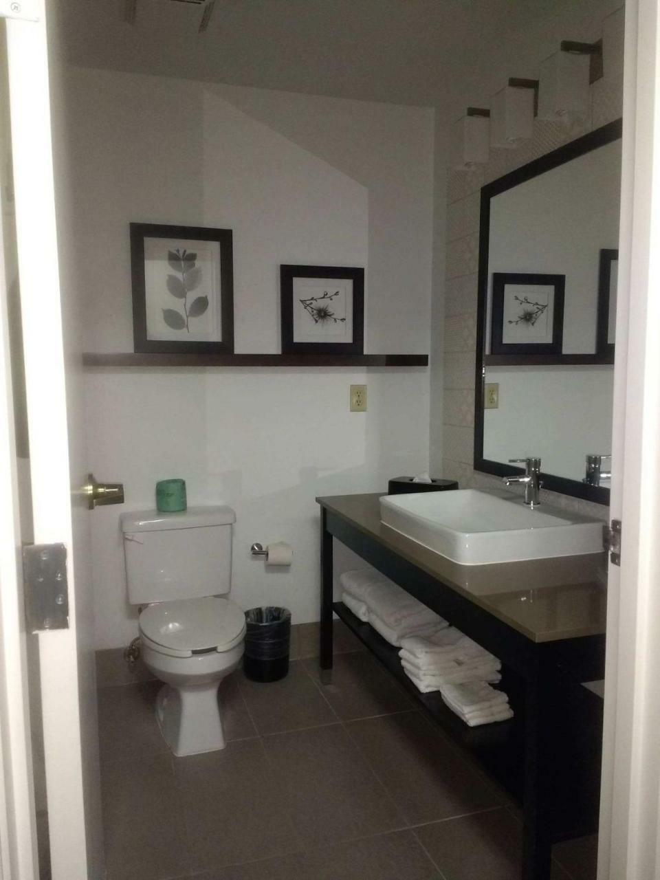 Country Inn & Suites By Radisson, Dfw Airport South, Tx Irving Exteriér fotografie